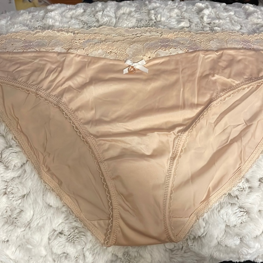 NWT VICTORIA SECRET BODY BY VICTORIA MATERNITY BIKINI